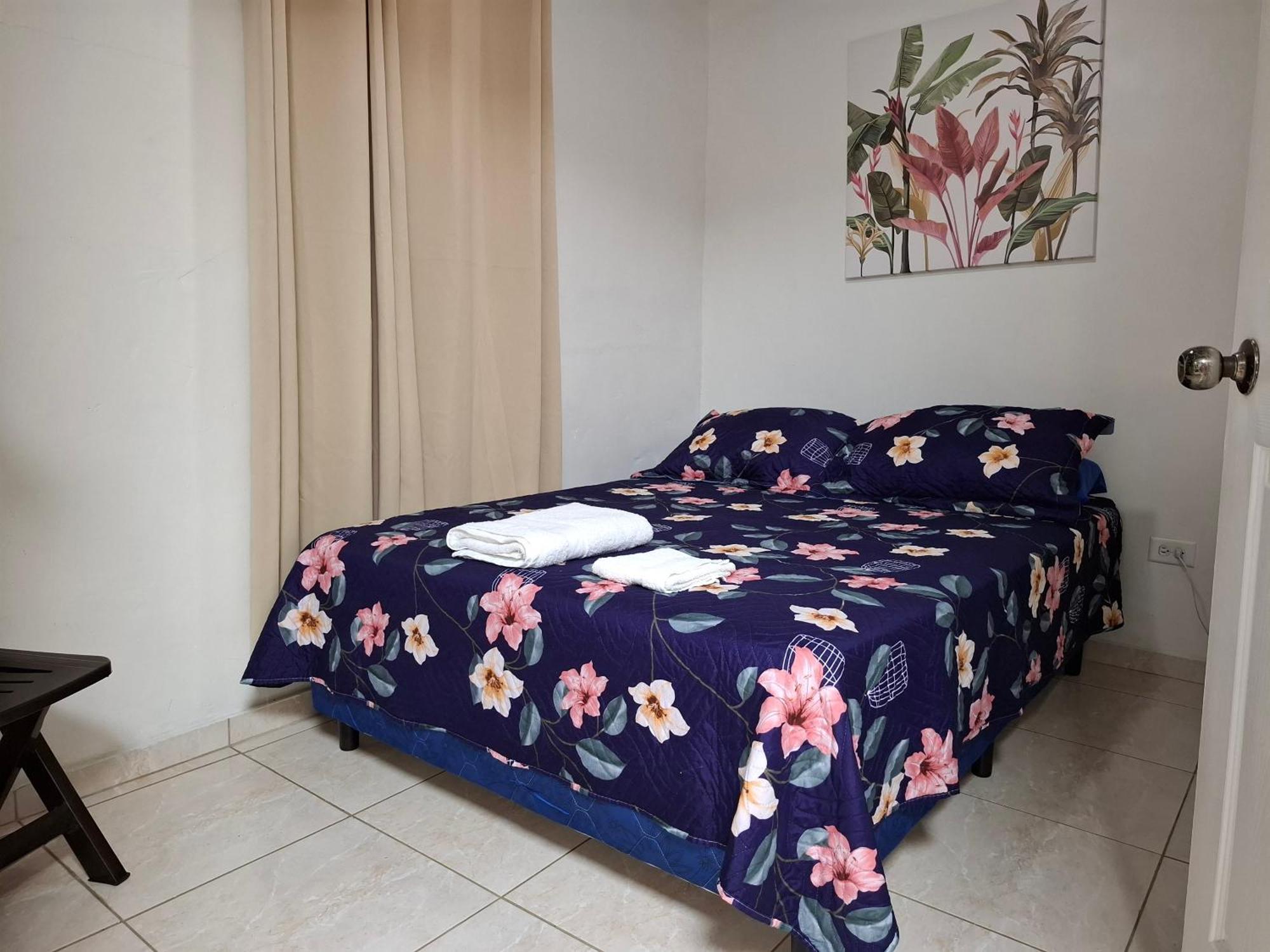 Lilia House 15 Minutos Aeropuerto Apartman Panamaváros Szoba fotó